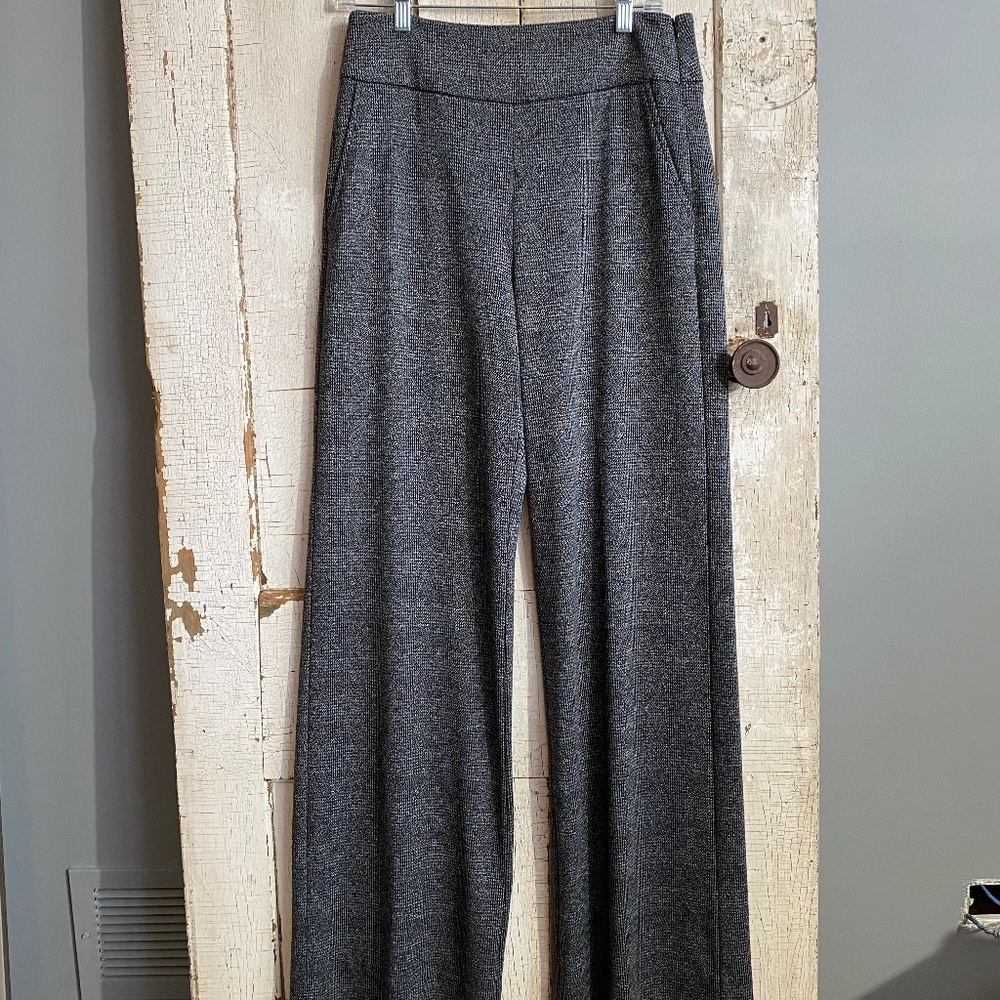 cabi Bond Trouser (8).  I believe these are 8long New, no tag.  Never worn.